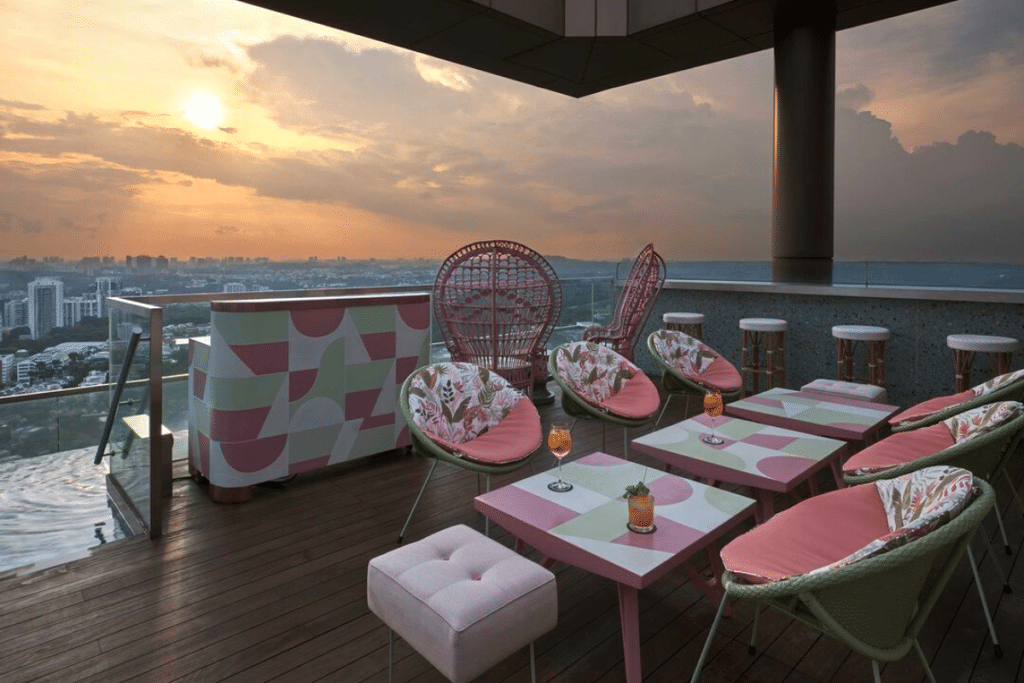 Las Palmas Rooftop Bar In Singapore Marriott Novena